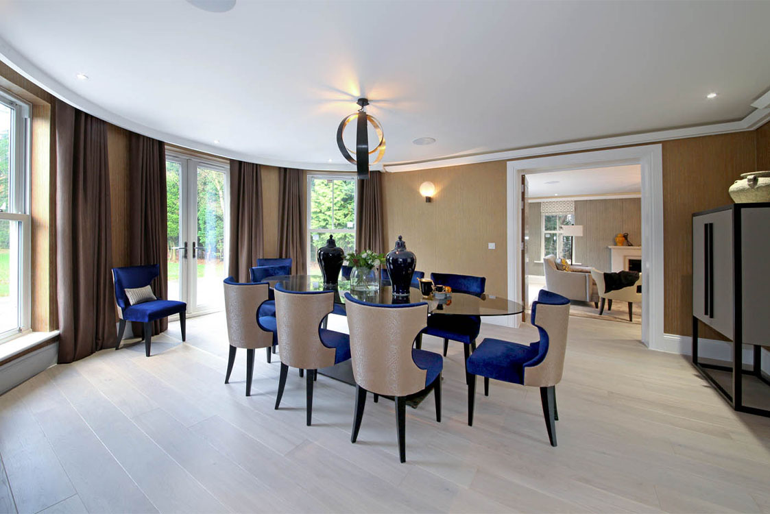 Queen Acre Dining Room