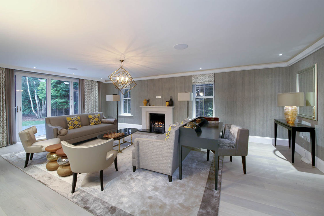 Queen Acre Living Room